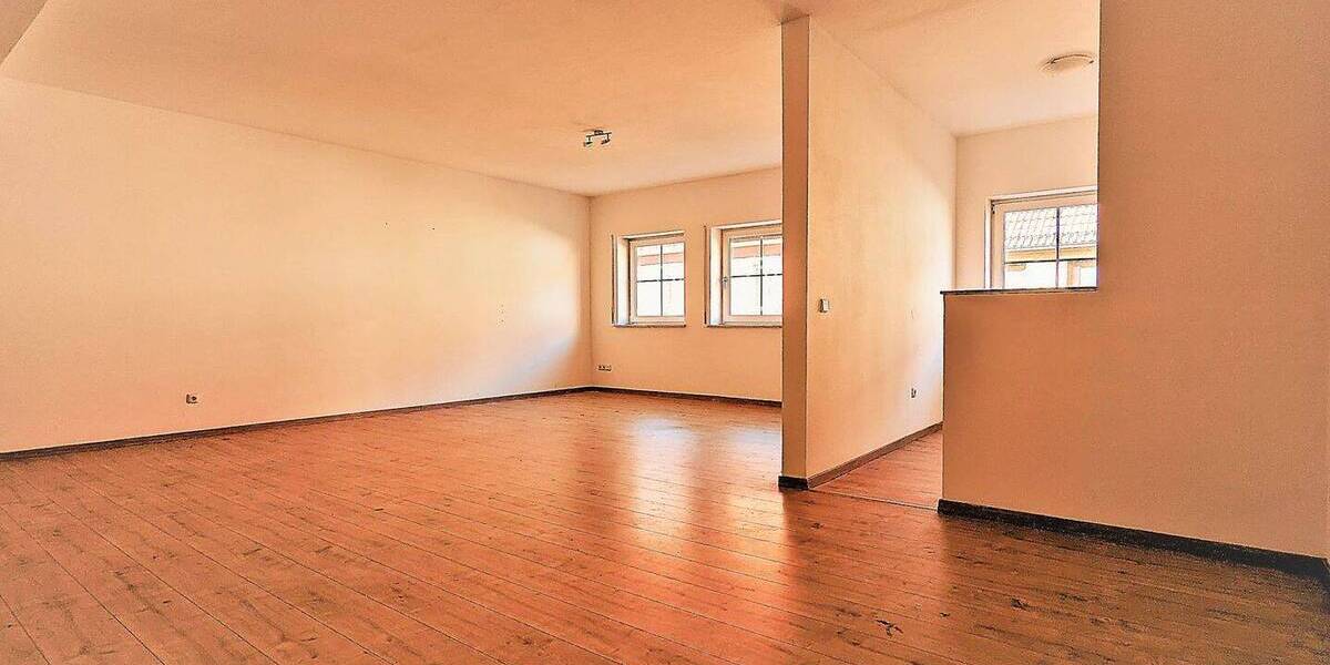 Etagenwohnung Delitzsch - 2 Zimmer, 77 m&sup2;, 600&euro; | Angebot:26657059