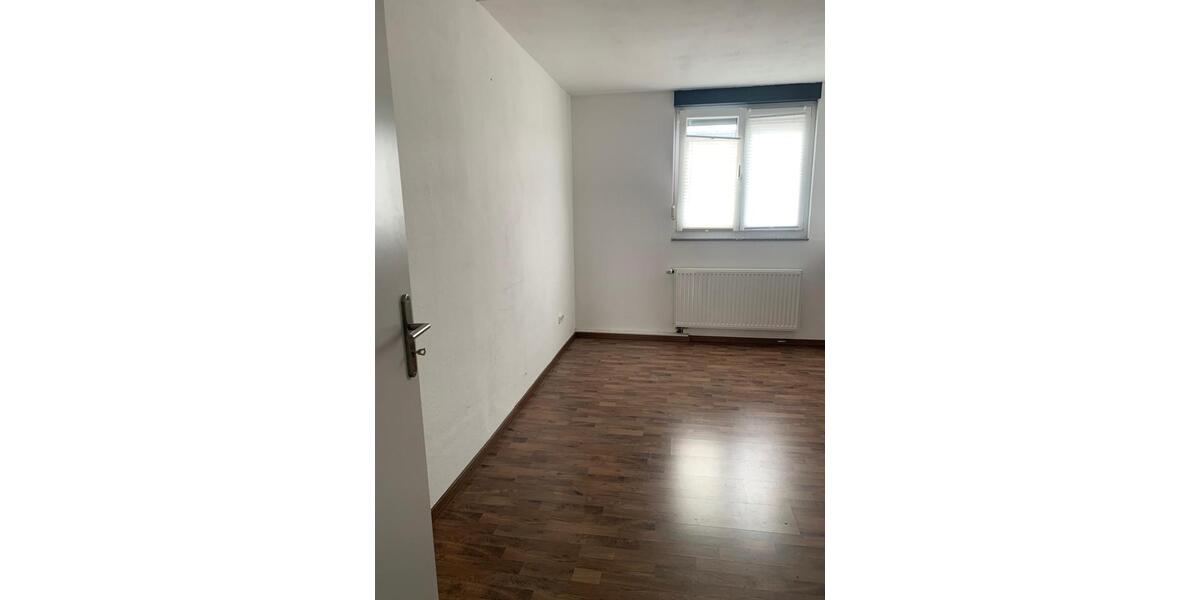 Dachgeschoßwohnung Wesel - 3 Zimmer, 68 m&sup2;, 650&euro; | Angebot:26492806