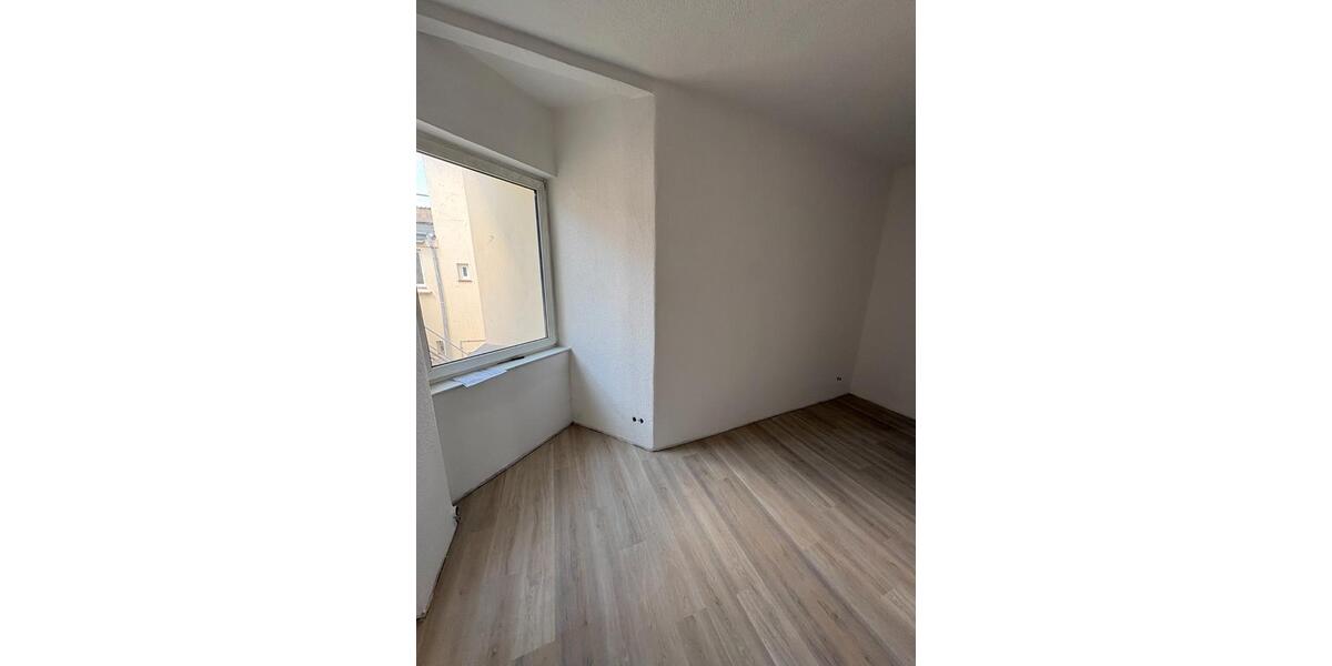 Etagenwohnung Güstrow - 4 Zimmer, 135 m&sup2;, 1.150&euro; | Angebot:26635660