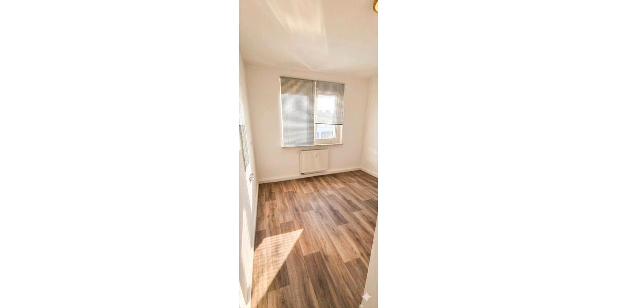 Etagenwohnung Zerbst (Anhalt) - 3 Zimmer, 71 m&sup2;, 485&euro; | Angebot:26492750