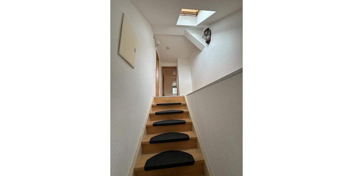 Dachgeschoßwohnung Goslar - 2.5 Zimmer, 90 m&sup2;, 765&euro; | Angebot:26131014