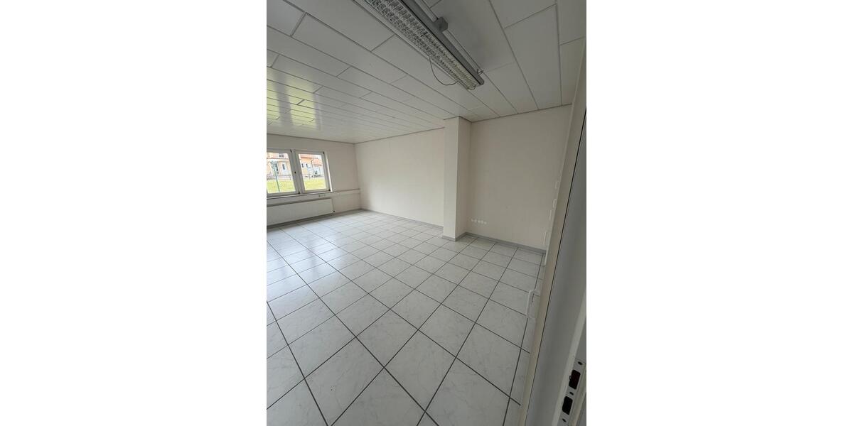Gewerbeobjekt Mülheim-Kärlich Kärlich - 900&euro; | Angebot:26195304