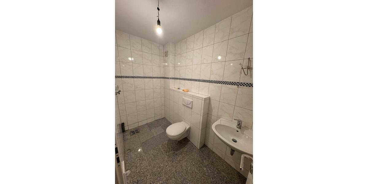 Etagenwohnung Limburg an der Lahn Linter - 5 Zimmer, 120 m&sup2;, 1.200&euro; | Angebot:25512375