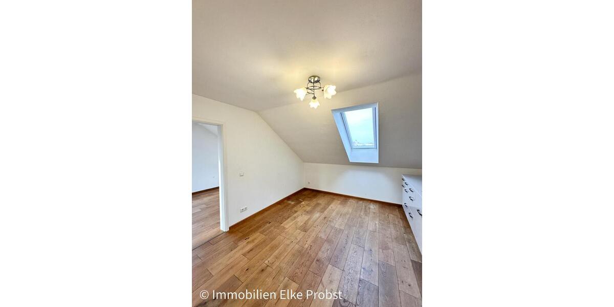 Dachgeschoßwohnung Cham - 2 Zimmer, 86 m&sup2;, 850&euro; | Angebot:25963116