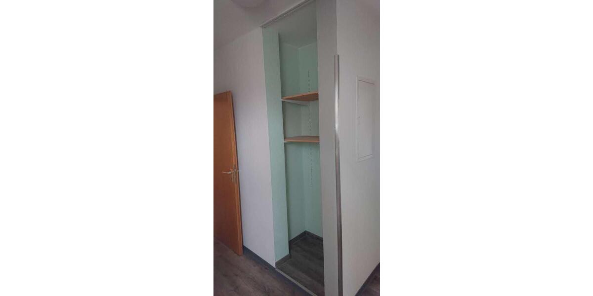 Dachgeschoßwohnung Meiningen - 2 Zimmer, 42 m&sup2;, 350&euro; | Angebot:26426101