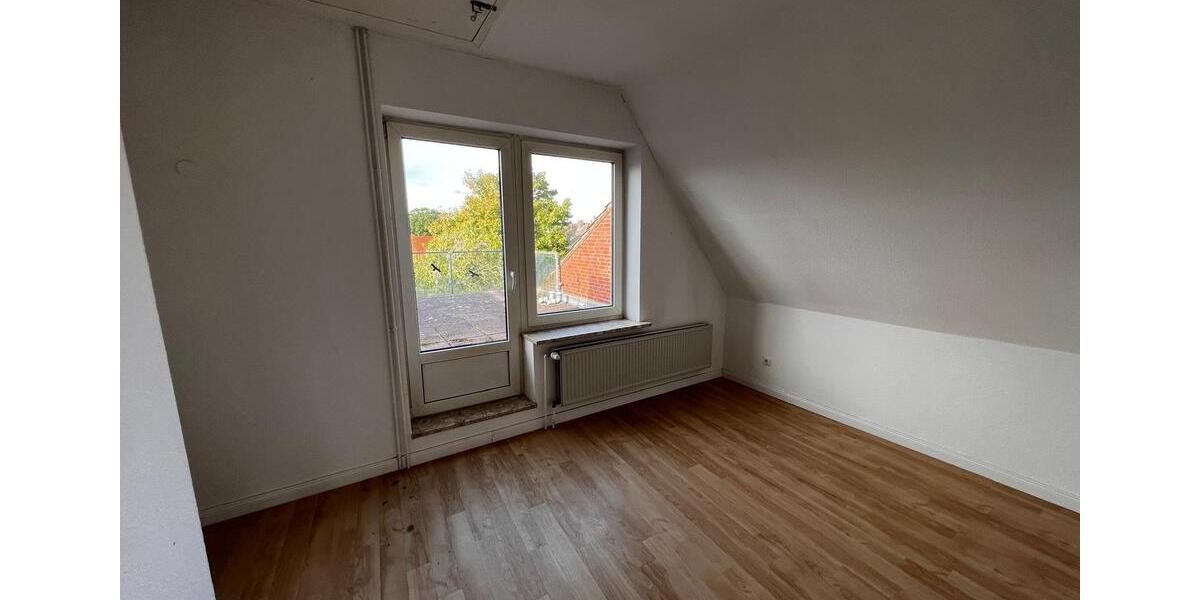 Etagenwohnung Meldorf - 3 Zimmer, 150 m&sup2;, 990&euro; | Angebot:23620212
