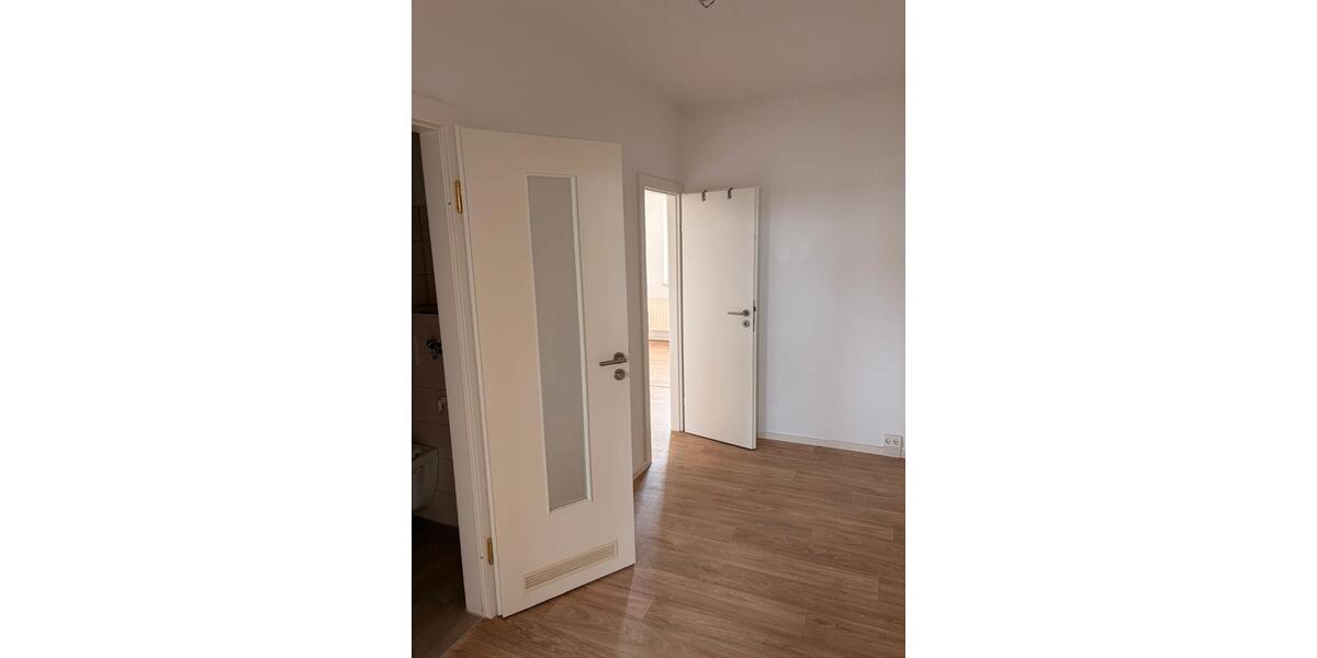Etagenwohnung Aue-Bad Schlema Bad Schlema - 6 Zimmer, 116 m&sup2;, 605&euro; | Angebot:26561433