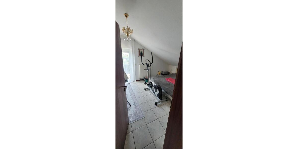 Dachgeschoßwohnung Pohlheim - 2 Zimmer, 56 m&sup2;, 600&euro; | Angebot:26700002