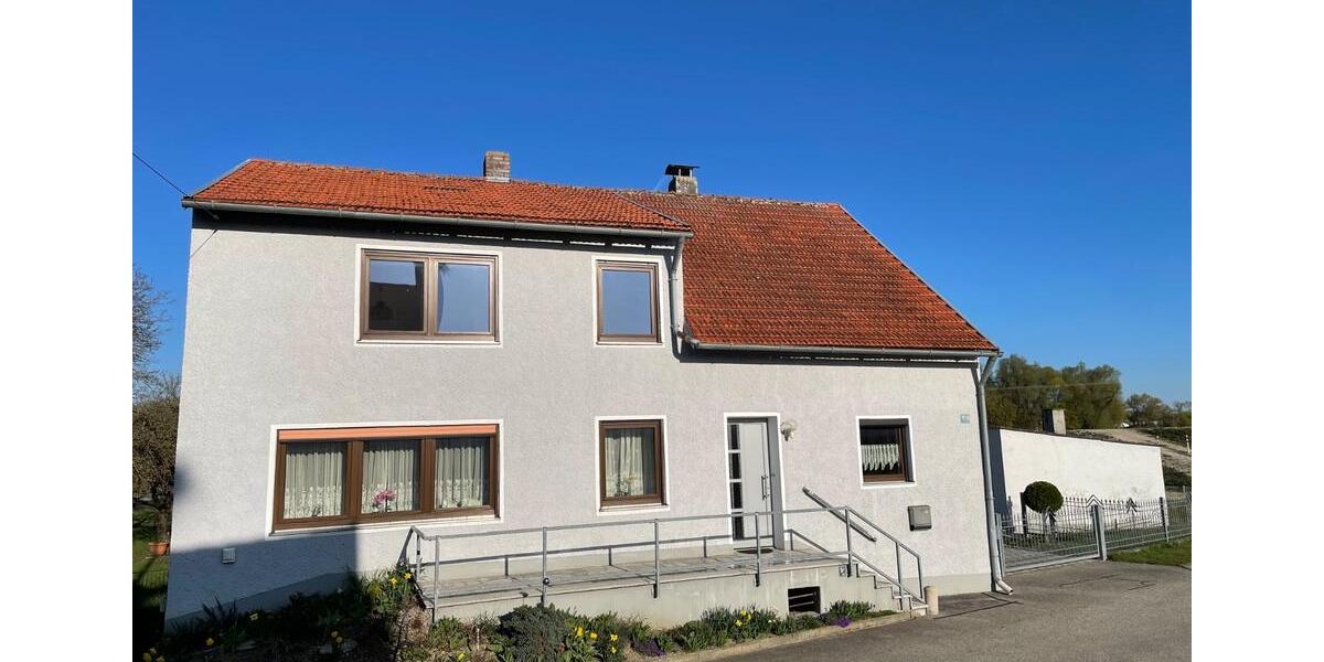 Einfamilienhaus Neustadt an der Donau - 3 Zimmer, 180 m&sup2;, 1.100&euro; | Angebot:26395377