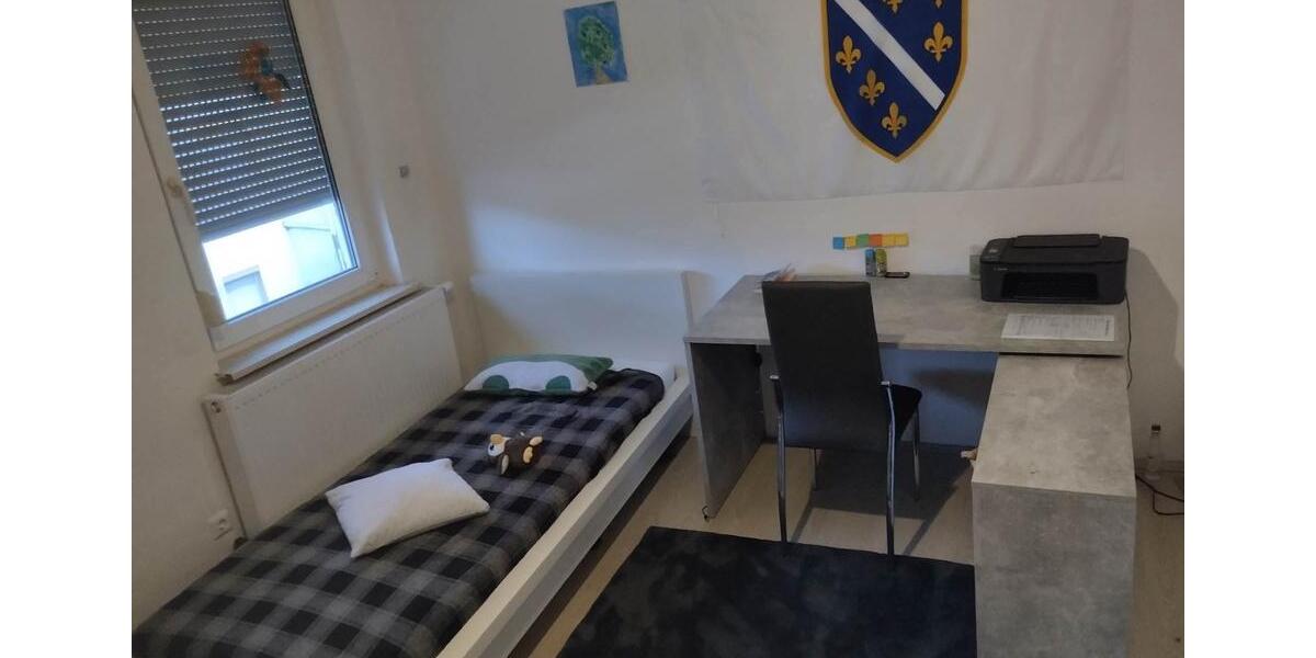 Etagenwohnung Geislingen an der Steige - 2 Zimmer, 80 m&sup2;, 900&euro; | Angebot:24585937