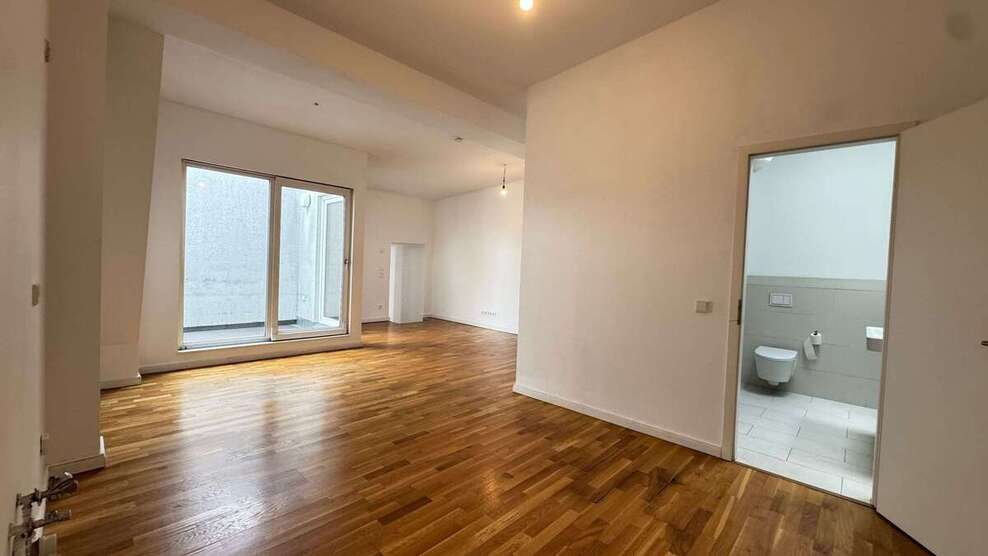 Wohnung zum Mieten in Berlin 2.455,74 € 136.43 m² 5 zimmer