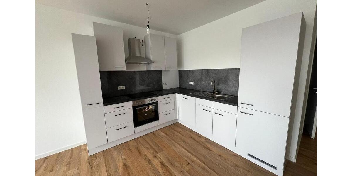Etagenwohnung Schkeuditz - 4 Zimmer, 102 m&sup2;, 1.050&euro; | Angebot:25253511