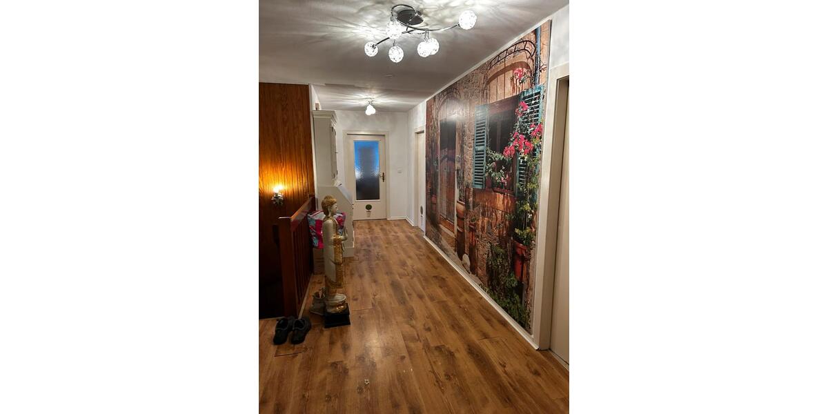 Etagenwohnung Lübeck Sankt Lorenz Nord - 3 Zimmer, 101 m&sup2;, 1.300&euro; | Angebot:24869762