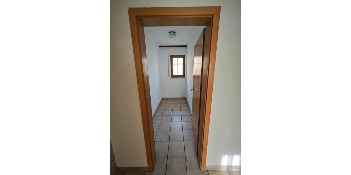 Etagenwohnung Augsburg Innenstadt - 3 Zimmer, 77 m&sup2;, 700&euro; | Angebot:25650992