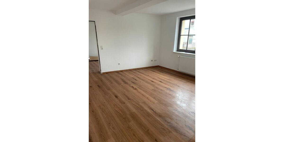 Erdgeschoßwohnung Zella-Mehlis Mehlis - 3.5 Zimmer, 100 m&sup2;, 650&euro; | Angebot:25942193