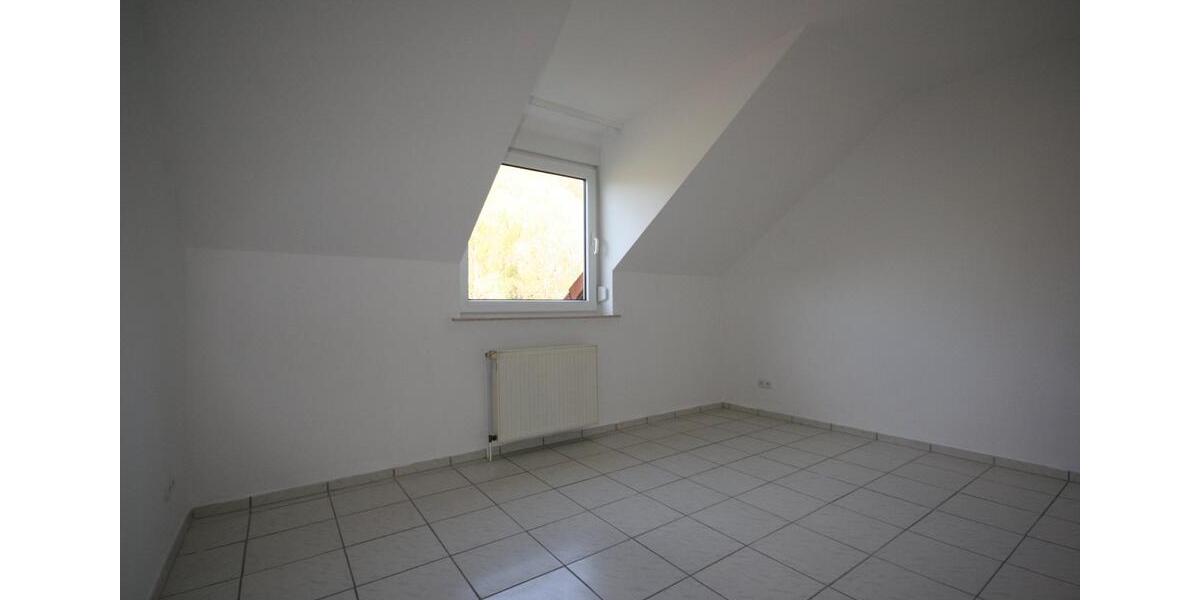Dachgeschoßwohnung Winnweiler - 3 Zimmer, 89 m&sup2;, 750&euro; | Angebot:25265185