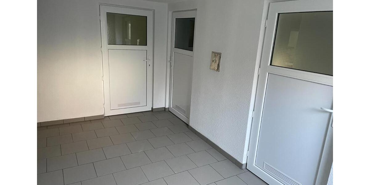 Etagenwohnung Frickenhausen - 3.5 Zimmer, 90 m&sup2;, 1.155&euro; | Angebot:24737986