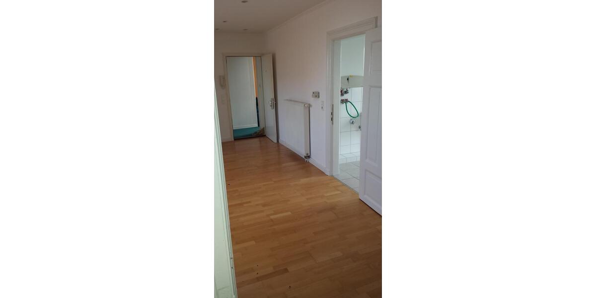 Dachgeschoßwohnung Elmshorn - 2 Zimmer, 60 m&sup2;, 750&euro; | Angebot:26680083