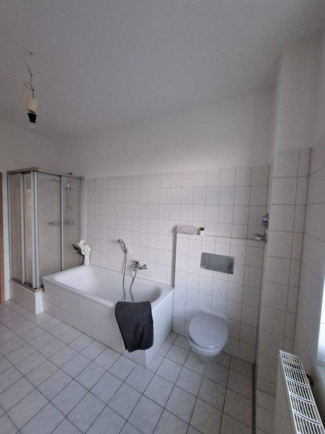 SCHÖNE WOHNUNG MIT BALKON - EINBAUKÜCHE AUF WUNSCH MÖGLICH! 2 zimmer