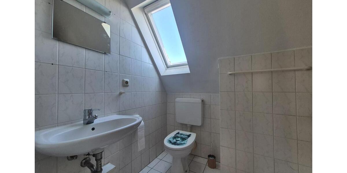 Dachgeschoßwohnung Lübbecke - 3 Zimmer, 65 m&sup2;, 505&euro; | Angebot:26547021