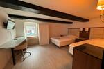 Wohnen auf Zeit Werdohl - 8 Zimmer, 190 m&sup2;, 10&euro; | Angebot:26127806