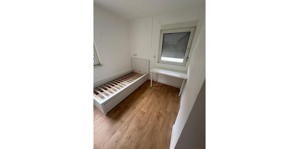 Wohnen auf Zeit Freiburg im Breisgau Brühl - 1 Zimmer, 9 m&sup2;, 450&euro; | Angebot:26351528