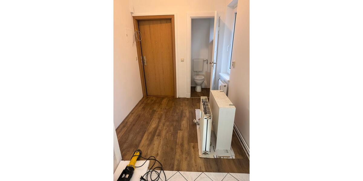 Sanierte 2-Raum-Wohnung im Grünen, nahe Sportplatz, inkls Küche 2 zimmer