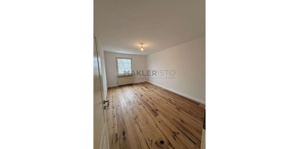 Etagenwohnung Leipzig Ost - 4 Zimmer, 93 m&sup2;, 990&euro; | Angebot:25270002