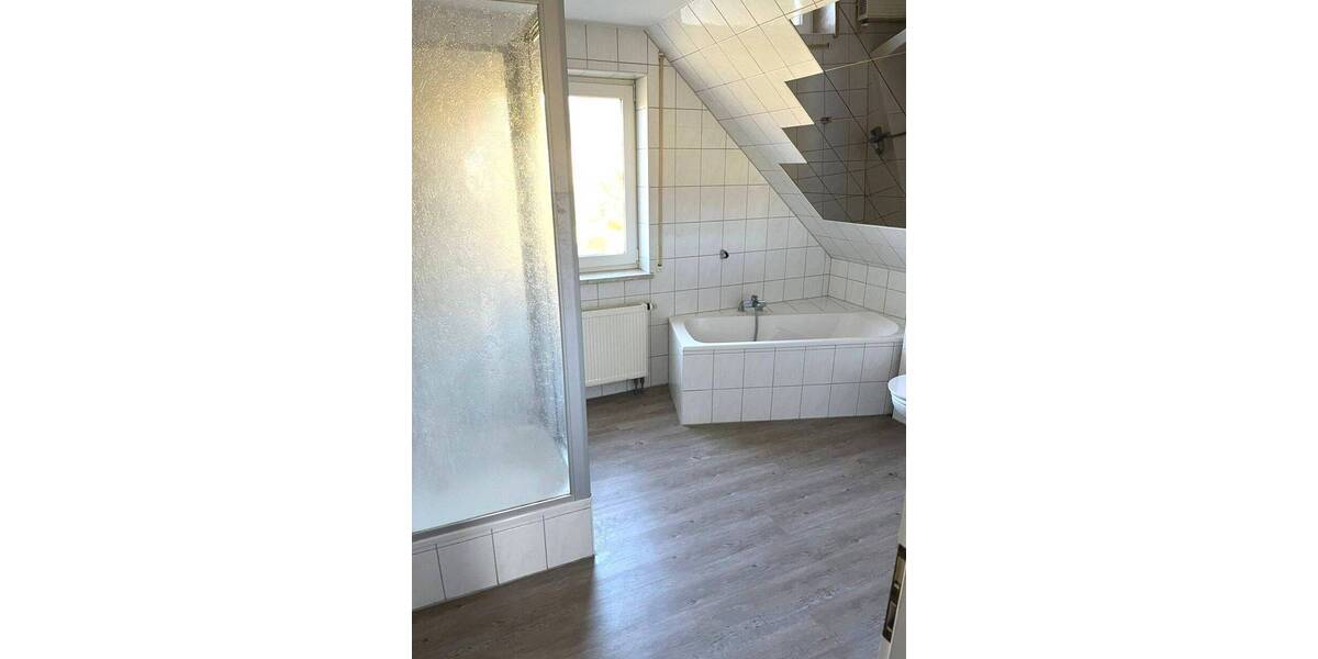 Etagenwohnung Gornsdorf - 2 Zimmer, 63 m&sup2;, 450&euro; | Angebot:26786868