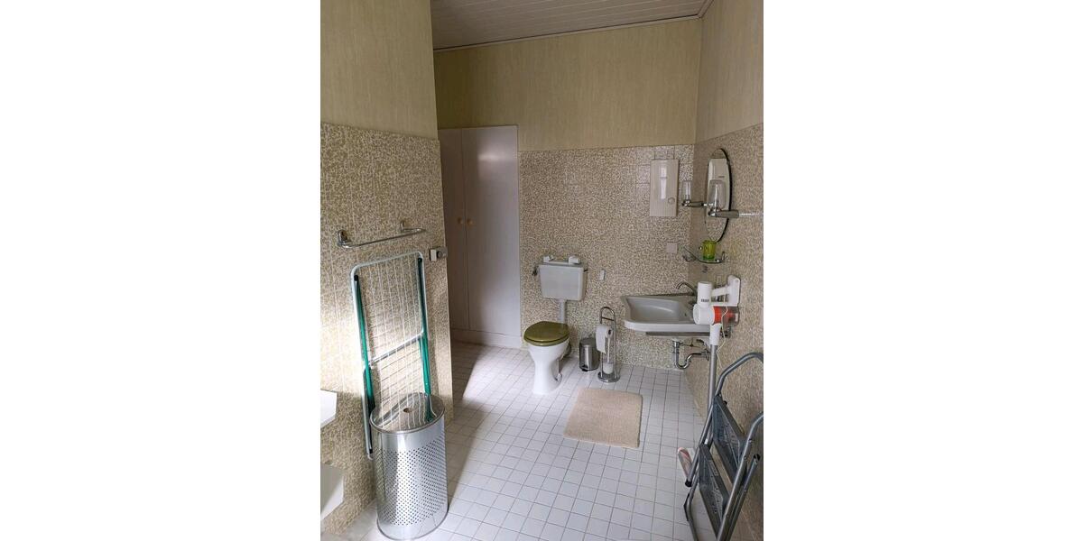 Zimmer in 2er WG Nähe FHöV Innenstadt Alleestraße, 1. OG 2 zimmer