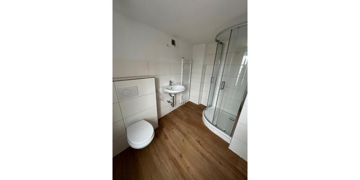 Reihenhaus Stade - 7 Zimmer, 152 m&sup2;, 1.824&euro; | Angebot:25648339