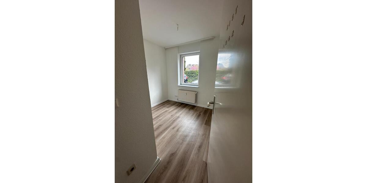 Erdgeschoßwohnung Henstedt-Ulzburg Ulzburg - 3 Zimmer, 67 m&sup2;, 1.300&euro; | Angebot:26695334