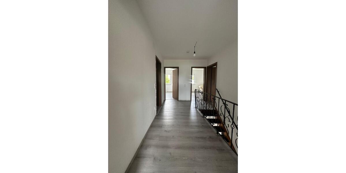 Etagenwohnung Albstadt Gemarkung Onstmettingen - 4 Zimmer, 140 m&sup2;, 1.100&euro; | Angebot:26691626