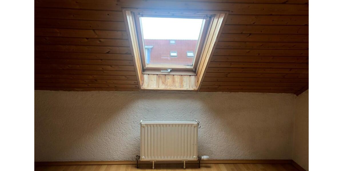 Hagsfeld-> Große helle 5-Zimmer WG ab sofort frei 5 zimmer