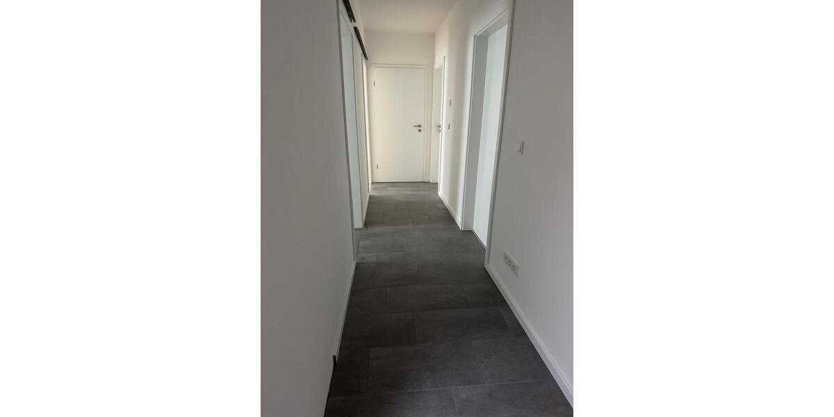 Etagenwohnung Eisenach - 4 Zimmer, 100 m&sup2;, 930&euro; | Angebot:26705554