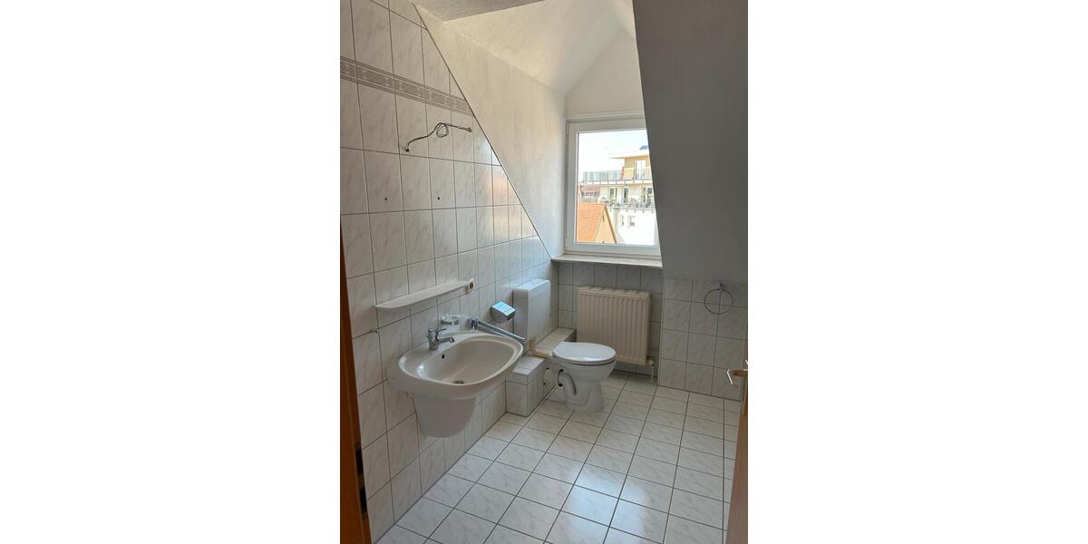 Dachgeschoßwohnung Gunzenhausen - 2 Zimmer, 64 m&sup2;, 725&euro; | Angebot:25992298