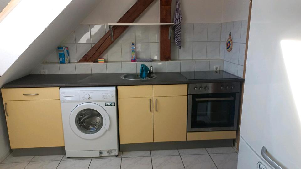 Dachgeschoßwohnung Wolmirstedt - 1 Zimmer, 32 m&sup2;, 250&euro; | Angebot:26704608