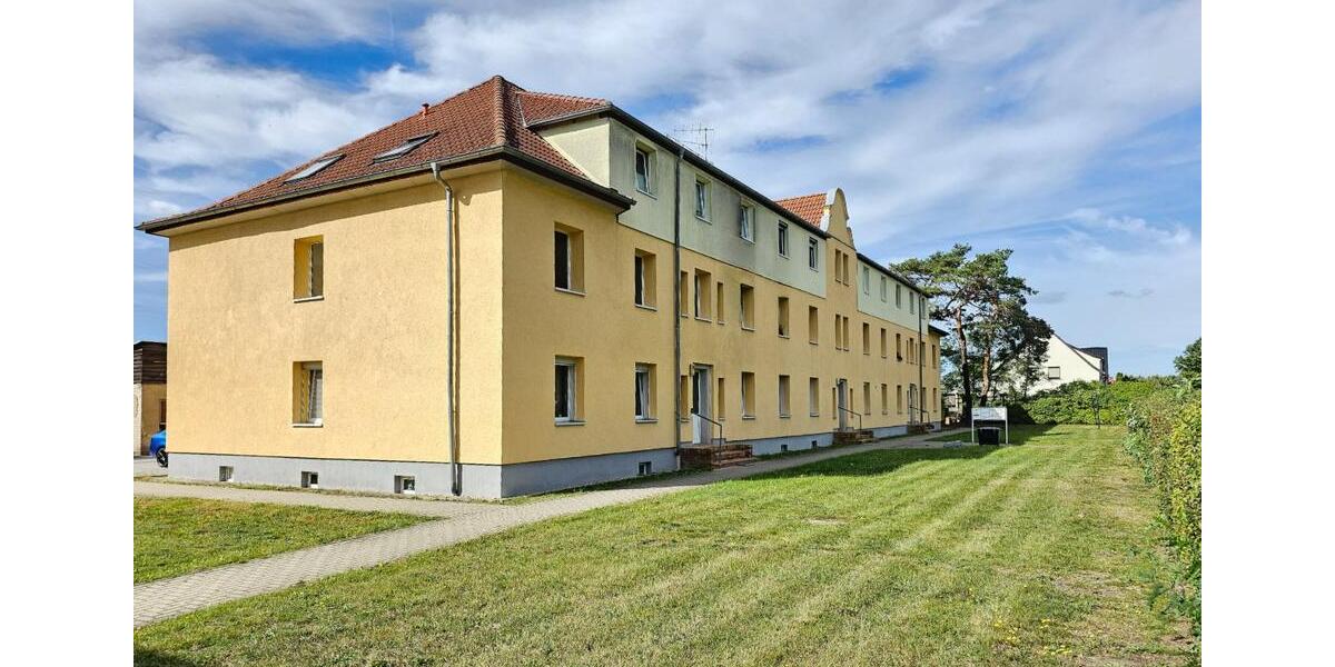 Etagenwohnung Lauta - 2 Zimmer, 47 m&sup2;, 300&euro; | Angebot:25839941