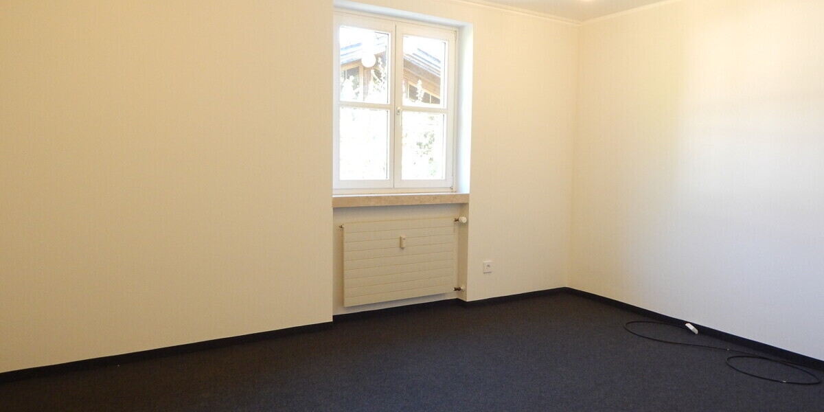Flexible Wohn- und Gewerbeeinheit in 83404 Ainring mit Terrasse und idealer Work-Life-Kombination - Gewerbeobjekt Ainring Ainring | Angebot:26481376