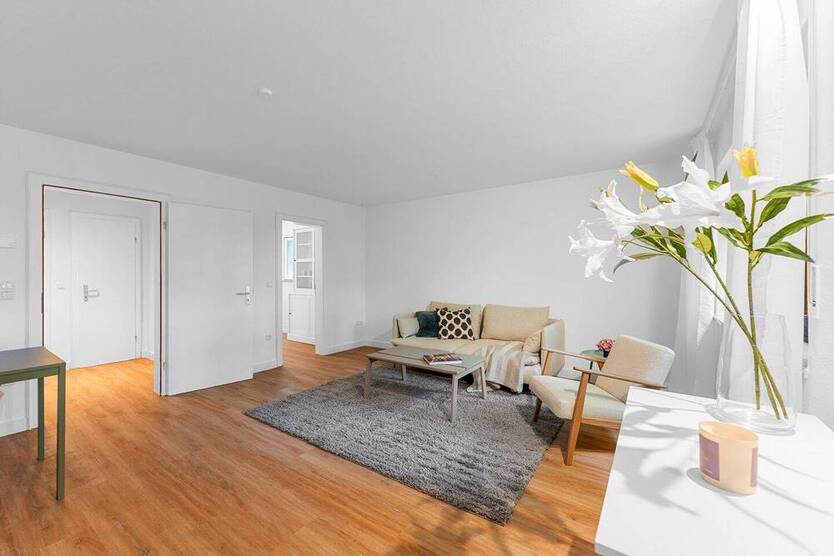 Stilvoll möblierte 2 Zimmerwohnung mit Garten und Terrasse