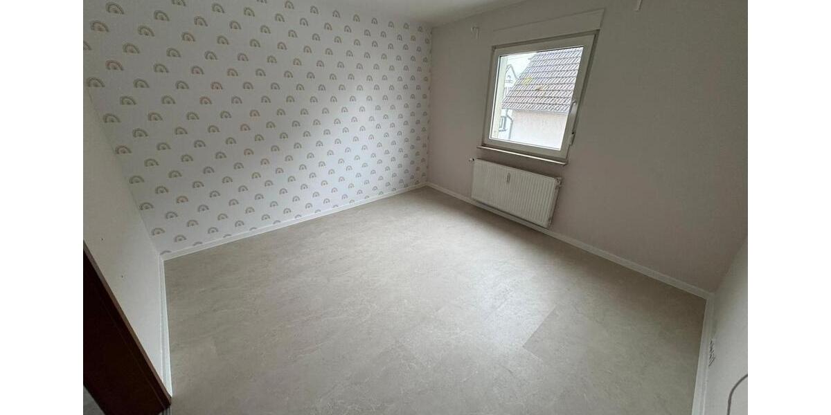 Etagenwohnung Siebeldingen - 2 Zimmer, 75 m&sup2;, 650&euro; | Angebot:24592045