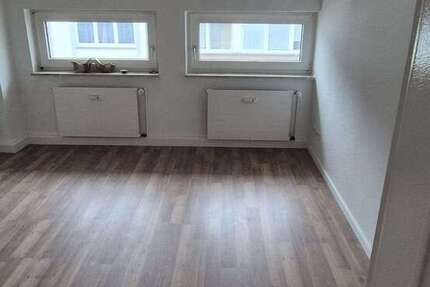 Wohnung Solingen Mitte - 2 Zimmer, 76 m&sup2;, 530&euro; | Angebot:25208573