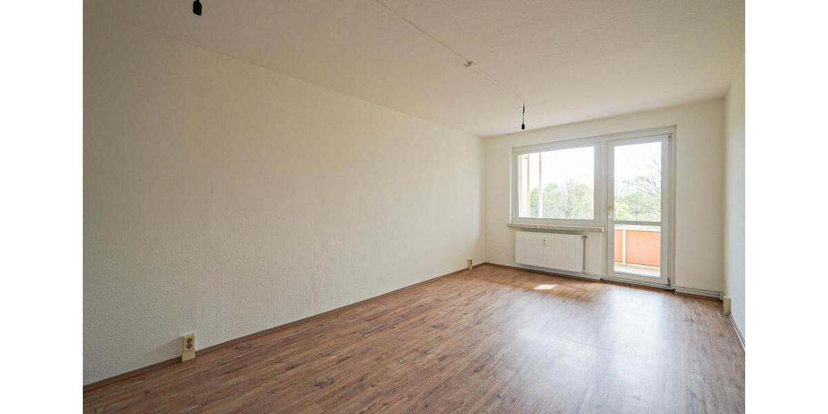 Renovierte Dreiraumwohnung mit Balkon– sofort bezugsfrei! 3 zimmer
