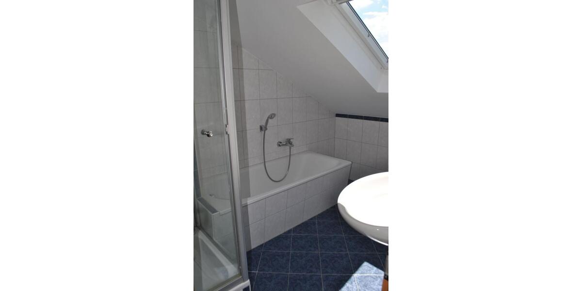 Dachgeschoßwohnung Deggendorf - 3.5 Zimmer, 800&euro; | Angebot:23243892