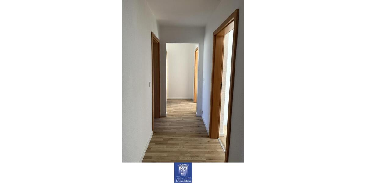 Etagenwohnung Dorfhain - 3 Zimmer, 67 m&sup2;, 399&euro; | Angebot:25286997