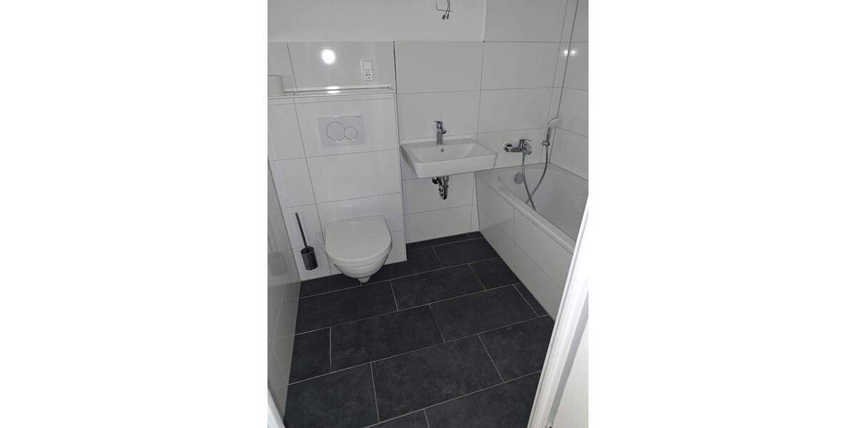 Etagenwohnung Ebersbach-Neugersdorf Ebersbach - 3 Zimmer, 70 m&sup2;, 380&euro; | Angebot:25689488