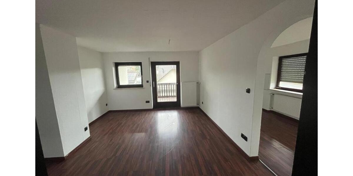Etagenwohnung Külsheim - 4 Zimmer, 103 m&sup2;, 937&euro; | Angebot:26211084