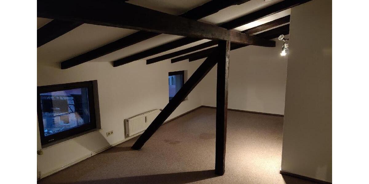 Dachgeschoßwohnung Eisleben (Lutherstadt) - 4 Zimmer, 115 m&sup2;, 650&euro; | Angebot:10050043