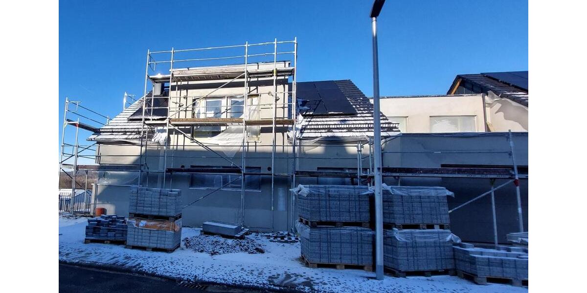 Dachgeschoßwohnung Schöllkrippen - 3 Zimmer, 104 m&sup2;, 1.270&euro; | Angebot:24827415