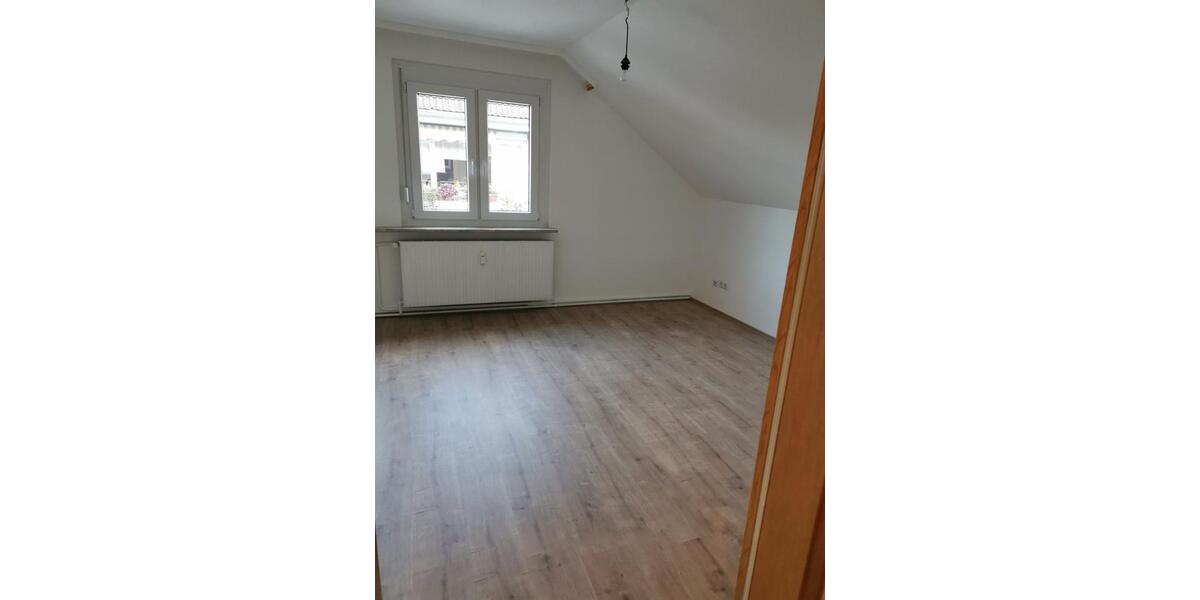 Dachgeschoßwohnung Bad Hersfeld - 3 Zimmer, 75 m&sup2;, 600&euro; | Angebot:24983168